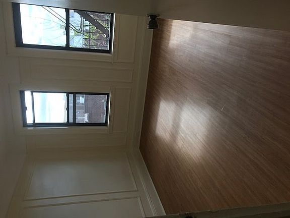 4th image of 3118 35th St APT 1A
