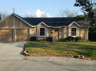 11831 S Willow Cir, Houston, TX 77071