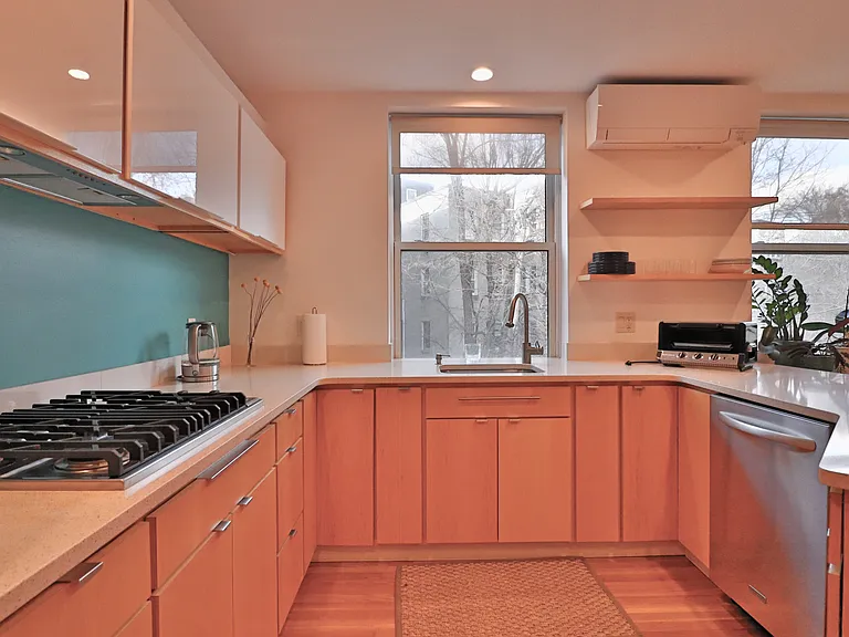 141 Beaconsfield Rd #3 — Photo 31