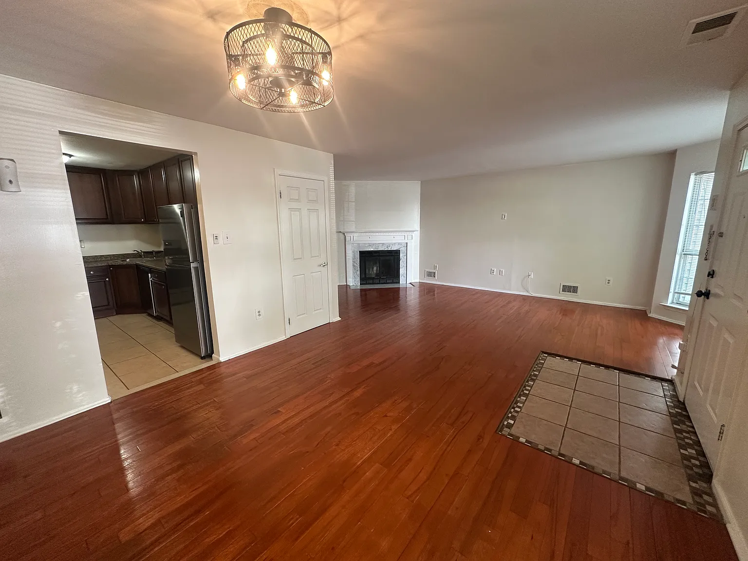 2 bed, 2.5 bath, 1050 sqft, $2,750 — Photo 3
