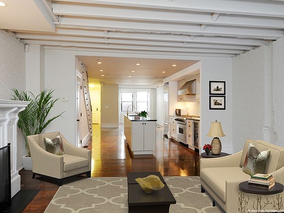4th image of 304 W 77th St APT 1