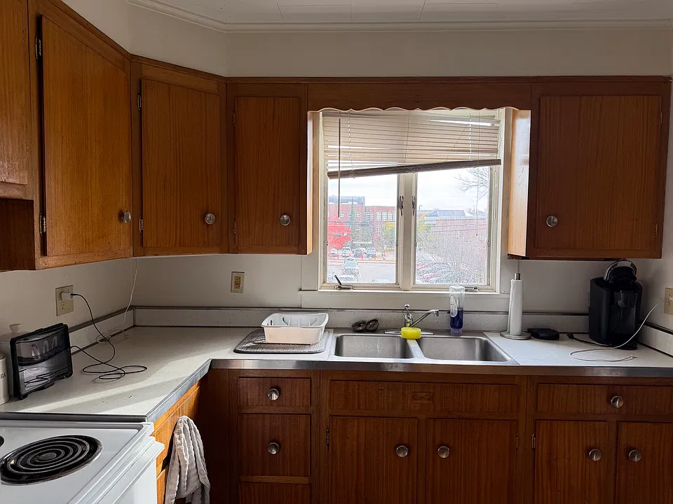 103 Winchester St #2