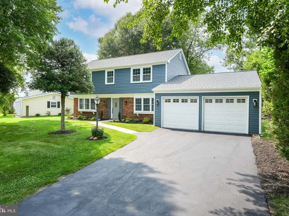 13308 Pennypacker Ln, Fairfax, VA 22033