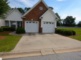 2 Kennebec Ln, Simpsonville, SC 29681