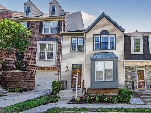 2nd image of 6433 English Ivy Ct
