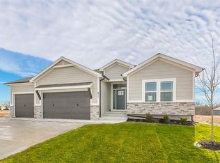 811 W Solomon Dr, Lone Jack, MO 64086
