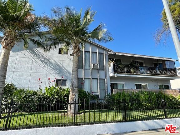 2nd image of 12635 Vanowen St