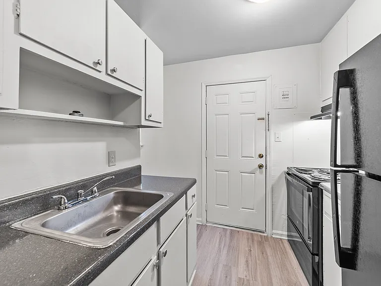 2 Bed, 1 Bath Townhome