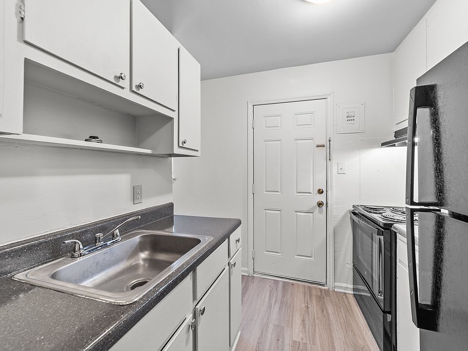 2 Bed, 1 Bath Townhome