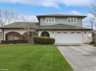 11839 S Glen Rd, Palos Park, IL 60464