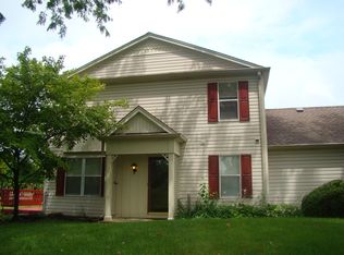 2611 Country Oaks Ct, Aurora, IL 60502