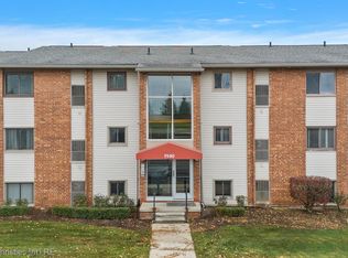 1940 Klingensmith Rd UNIT 44, Bloomfield Hills, MI 48302