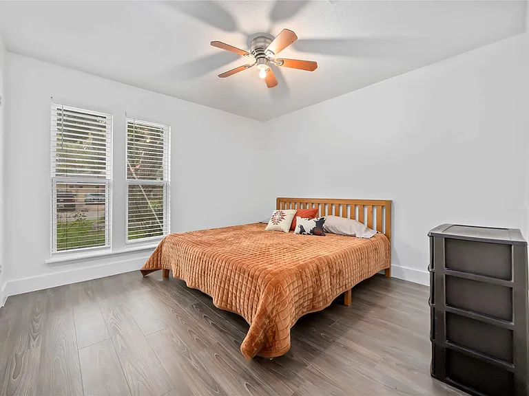 22419 Deville Dr — Photo 27