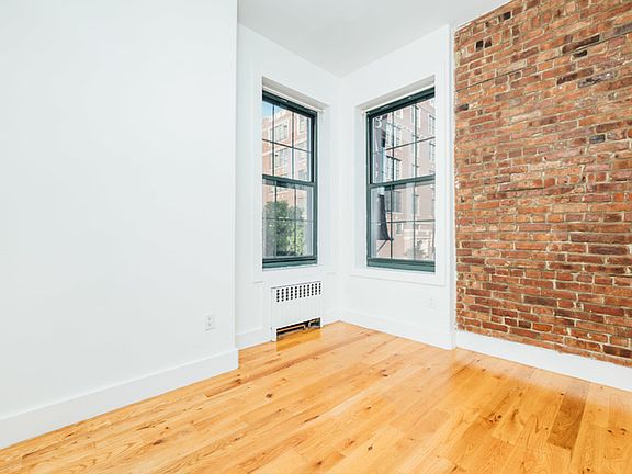 4th image of 220 Bushwick Ave #3R