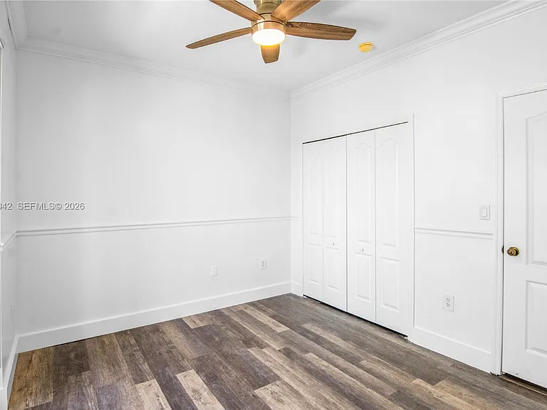 16001 SW 43rd Ter — Photo 16