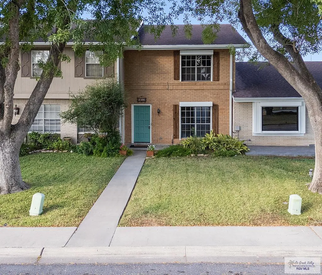 3 bed, 3.5 bath, 1850 sqft, $1,725 — Photo 1