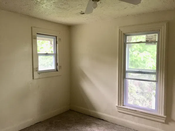 294 W Church St, 294 W Church St #1/2, Newark, OH 43055