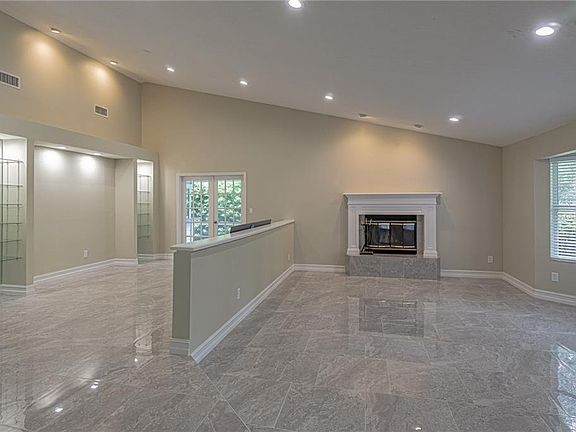 3rd image of 8716 Tantallon Cir