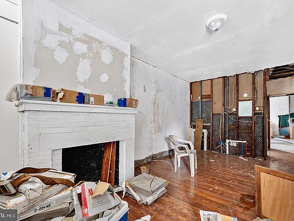 4th image of 504 Stuyvesant Ave