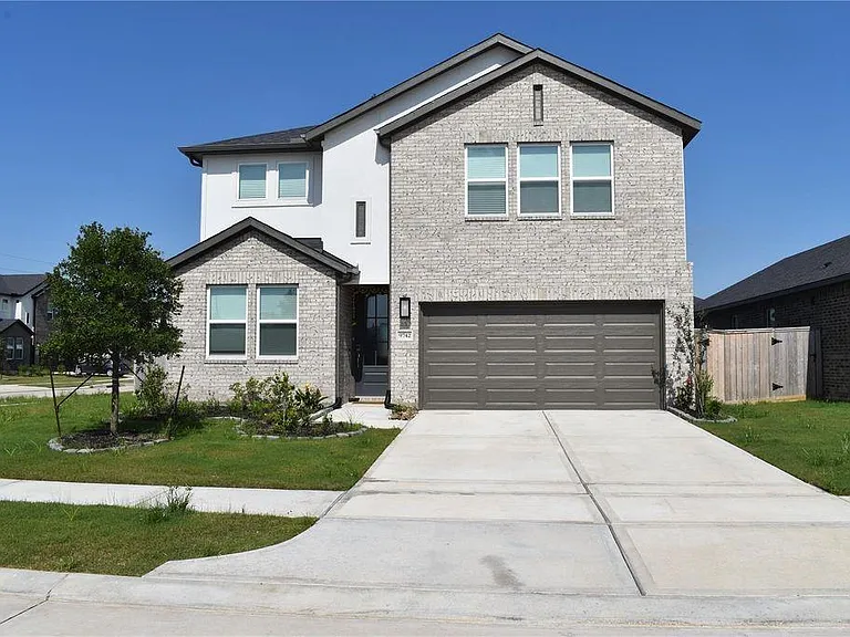 9742 Burlington Bristol Dr — Photo 2