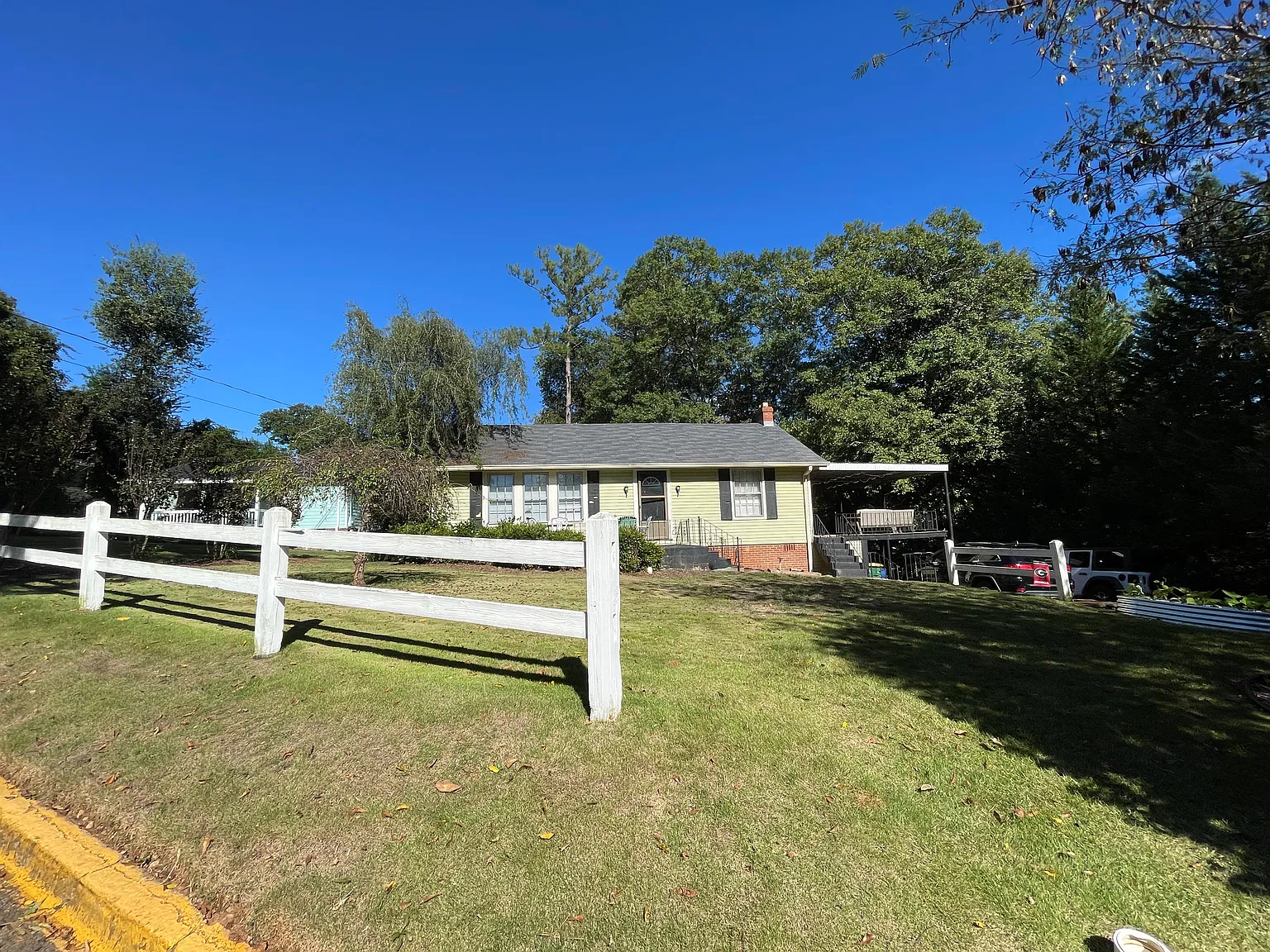 835 S Church St — Photo 1