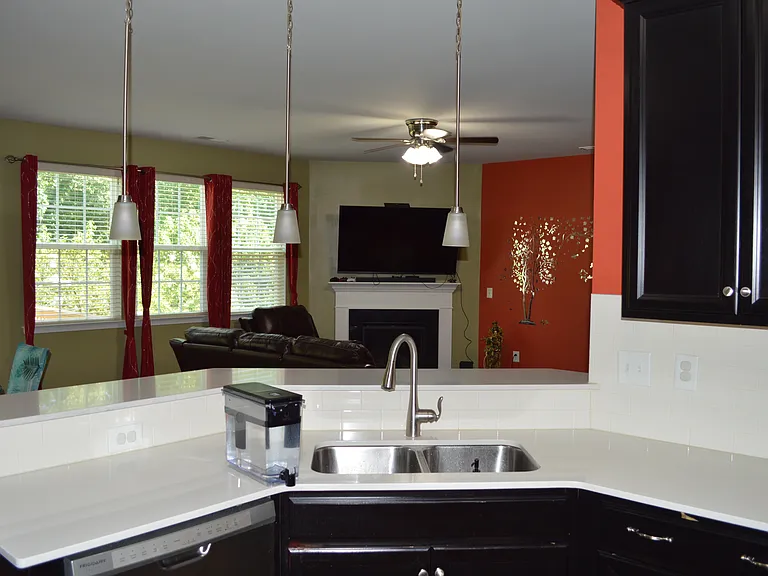 904 Pecan Tree Ln — Photo 11