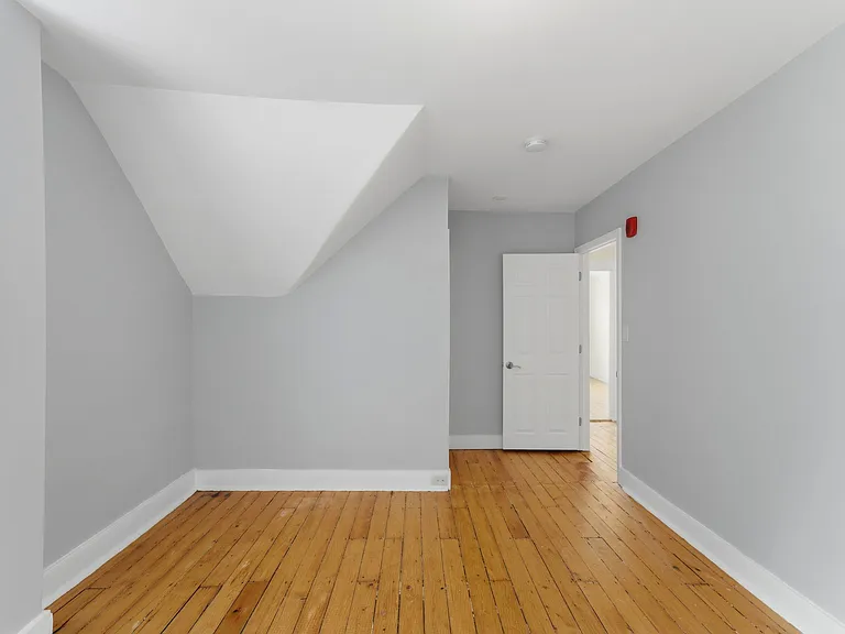 132 S Angell St #3 — Photo 8
