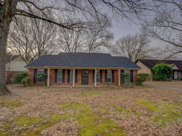 6725 Rockingham Rd, Memphis, TN 38141