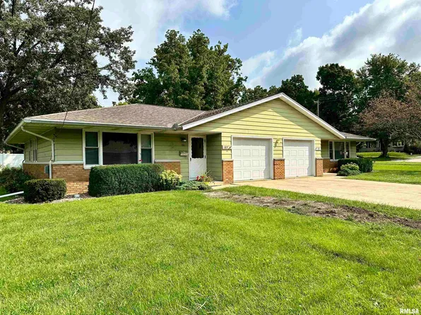 101 & 103 Gloria Dr, Eureka, IL 61530
