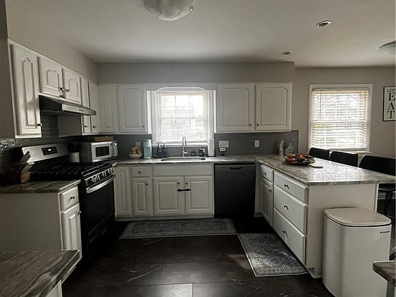 5th image of 8260 Windham Dr