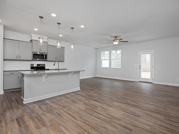 3rd image of 60 Village Edge Dr