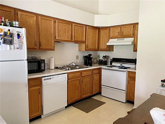 2nd image of 113 Woodberry Dr