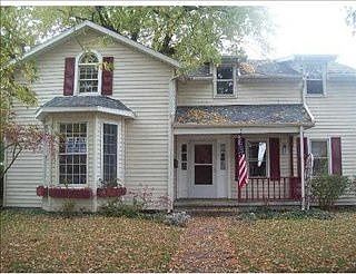 1st image of 626 E 4th St