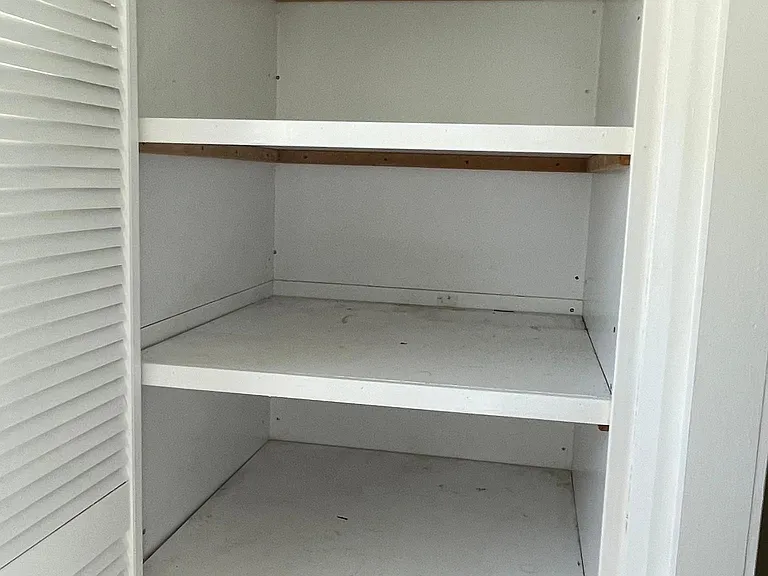2820 N Buena Vista St — Photo 32