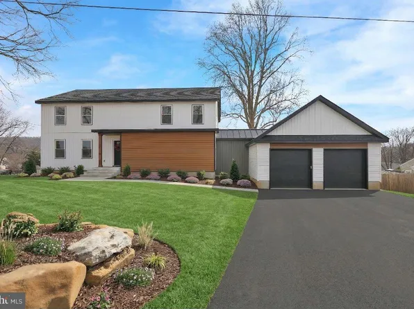 258 W Fairview Ave, Marietta, PA 17547