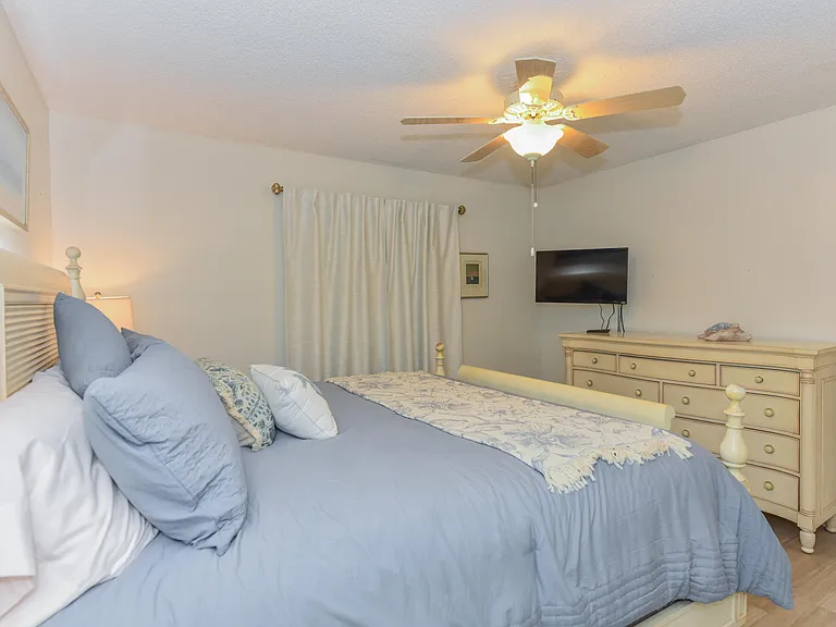 901 Seafarer Cir #302 — Photo 21