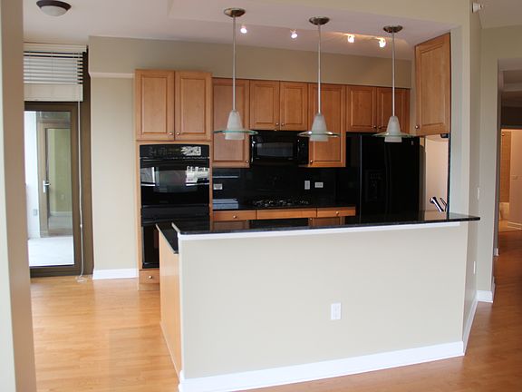 3rd image of 233 E 13th St APT 806
