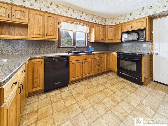 4th image of 3615 Buffalo Rd