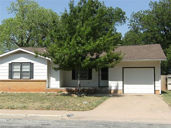 2nd image of 726 Westview Dr