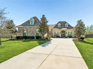 809 Green Leaf Cir, Madisonville, LA 70447
