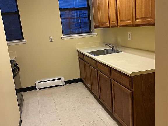 3rd image of 246 Sumpter Street #2A