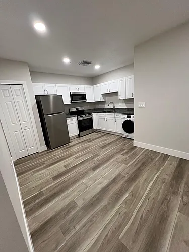 475 Umatilla Blvd #7 Photo 1