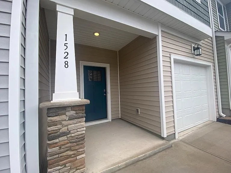 1528 Rivermeade Dr #2 — Photo 2