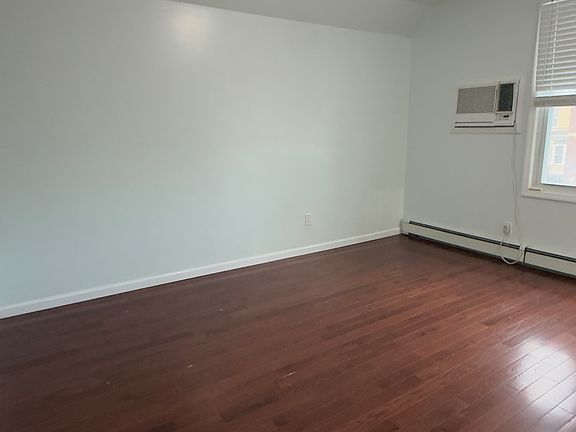 2nd image of 1248 117th St