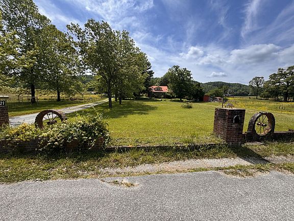 2nd image of 1245 Paint Rock Valley Rd