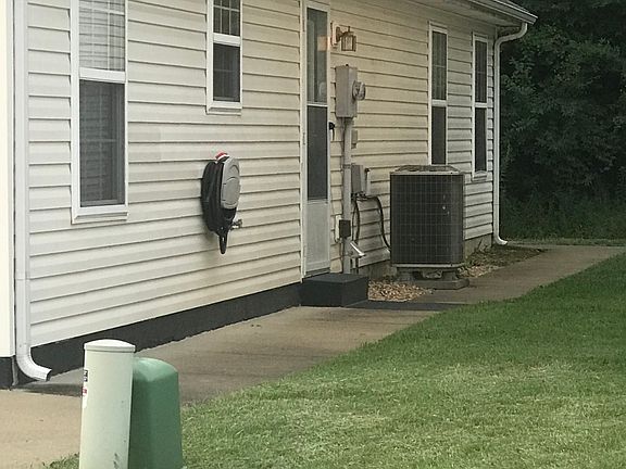 2nd image of 6504 Cottagemeadow Dr