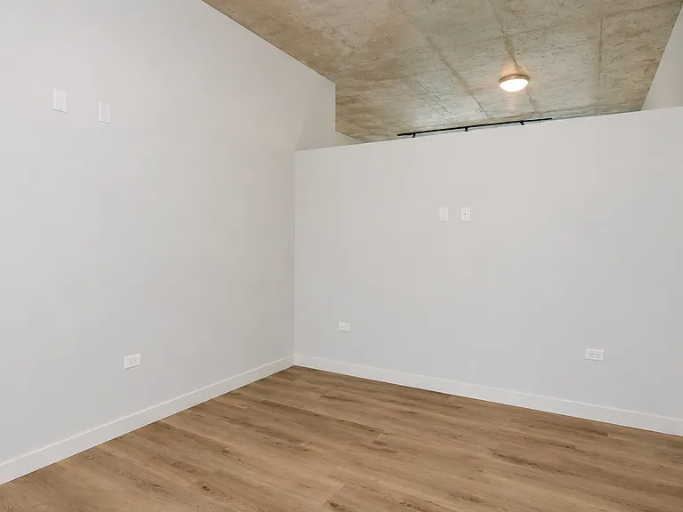 235 W Van Buren St #3108 — Photo 8