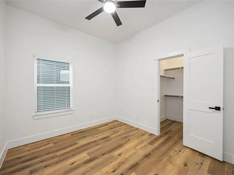 8009 Cora St — Photo 20