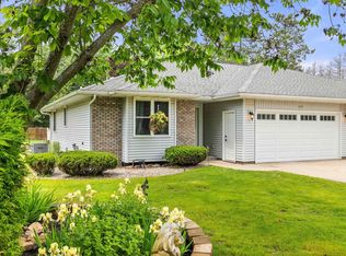 303 White Oak Ave, Plover, WI 54467