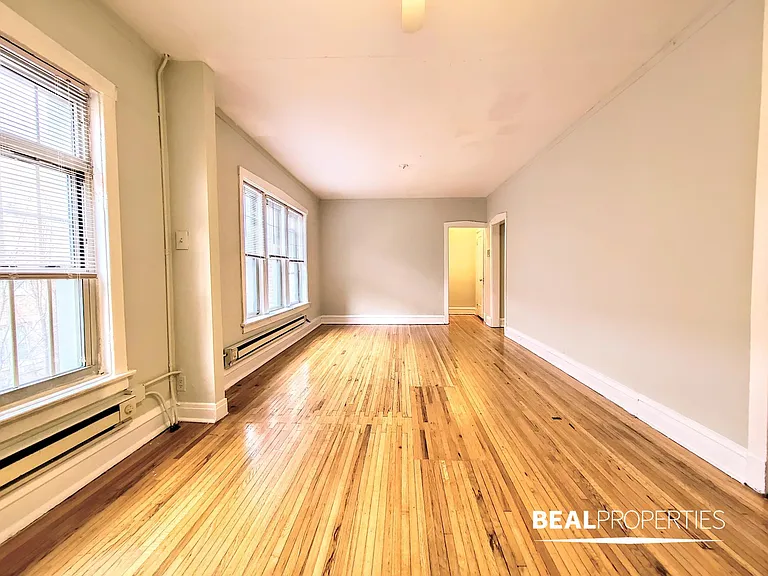 620-28 West Barry — Photo 12